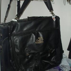 Abu Dhabi Black Leather Garment Bag